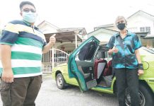 Elderly Get a Helping Hand for Their Vaccination