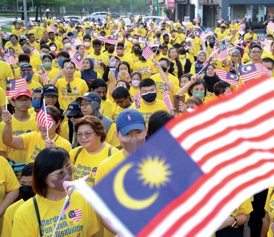 PM CALLS ON MALAYSIANS TO CONTINUOUSLY NURTURE PATRIOTISM SPIRIT FOR A UNITED SOCIETY