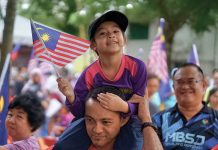 Festive Mood as Three Rukun Tetanggas Celebrate Malaysia Day in Subang Jaya