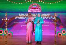 MYDIN CELEBRATES DEEPAVALI WITH SPECIAL DEALS AND DONATES 500 RAHMAH BOXES TO SPREAD JOY