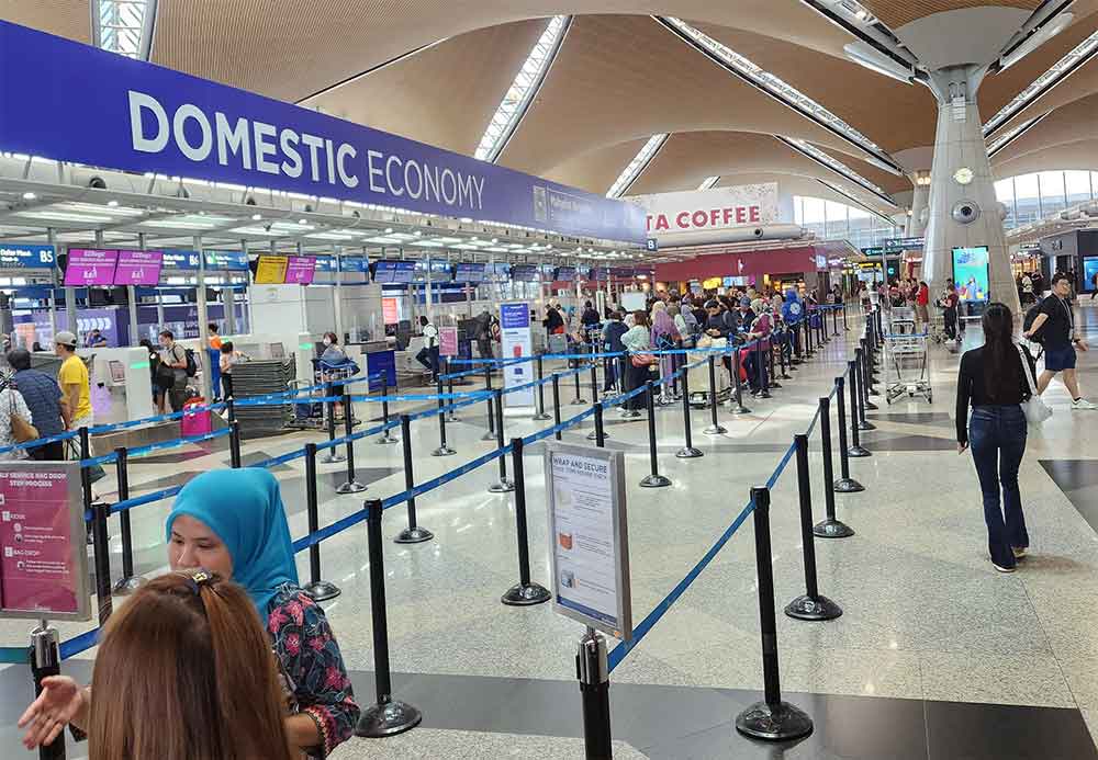 BE AT KLIA AT LEAST FOUR HOURS AHEAD OF DEPARTURE - SJ Echo