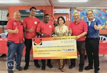 Chinese Oral Class Donates RM13,888 to Subang Jaya Community Ambulance