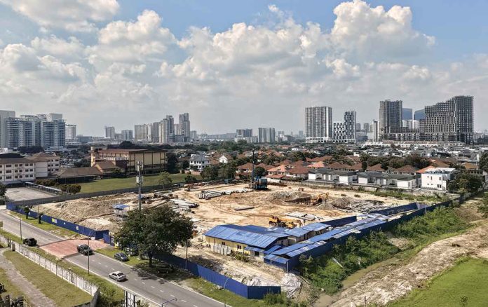 dji_fly_20251013_151524_0068_1760340555722_photo-adjust