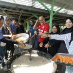 SUBANG JAYA’S BUBUR LAMBUK SEASON IS BACK, AND COMMUNITIES ARE COOKING HUNDREDS OF PACKS FOR IFTAR