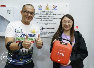 Jamaliah Playfully Calls Out Councillor for “Beating Her” to AED Installation at SS15 Hall